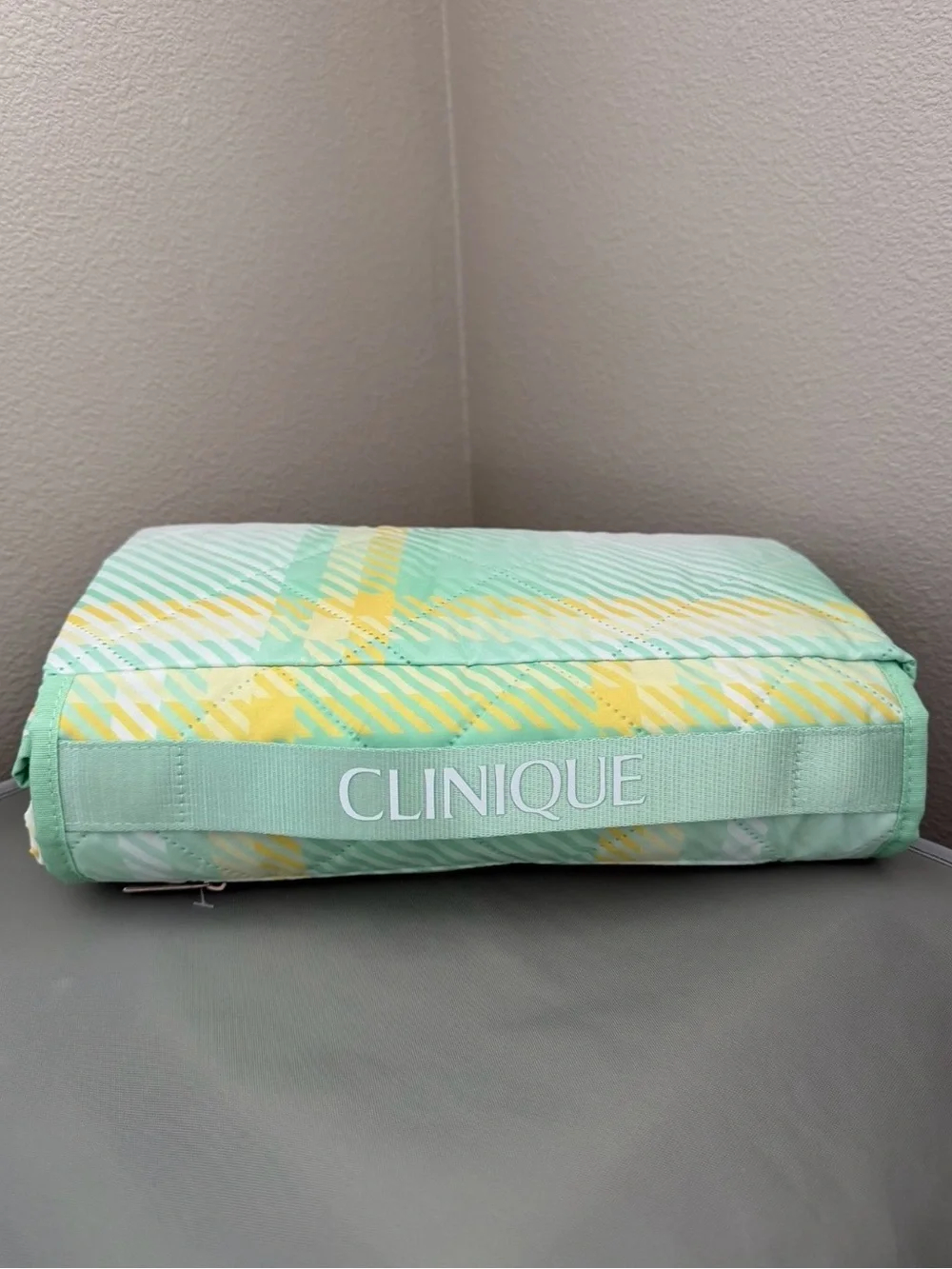 Clinique quilted blanket travel